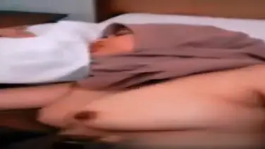 Ngentot Jilbab Hyper Sex Di Hotel